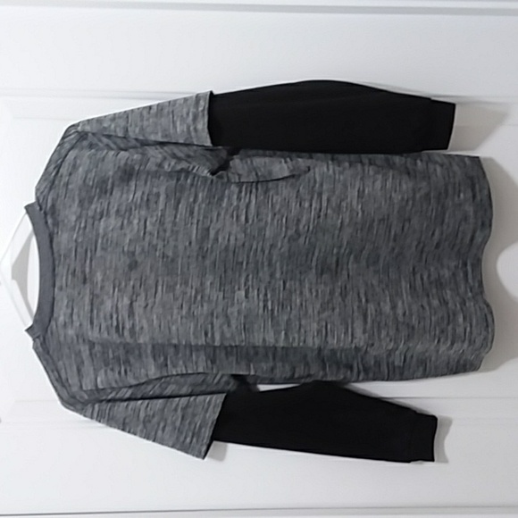 *5/$20* Boys Basketball Shirt - Picture 3 of 4